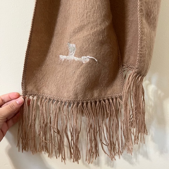 Alpaca Camargo Camel Alpaca Fringe Scarf - Picture 8 of 8